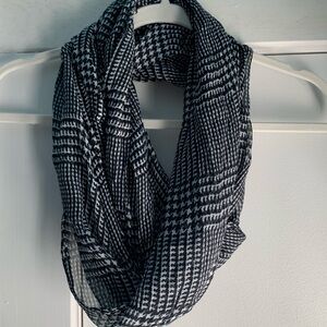 Black and white infinity scarf
